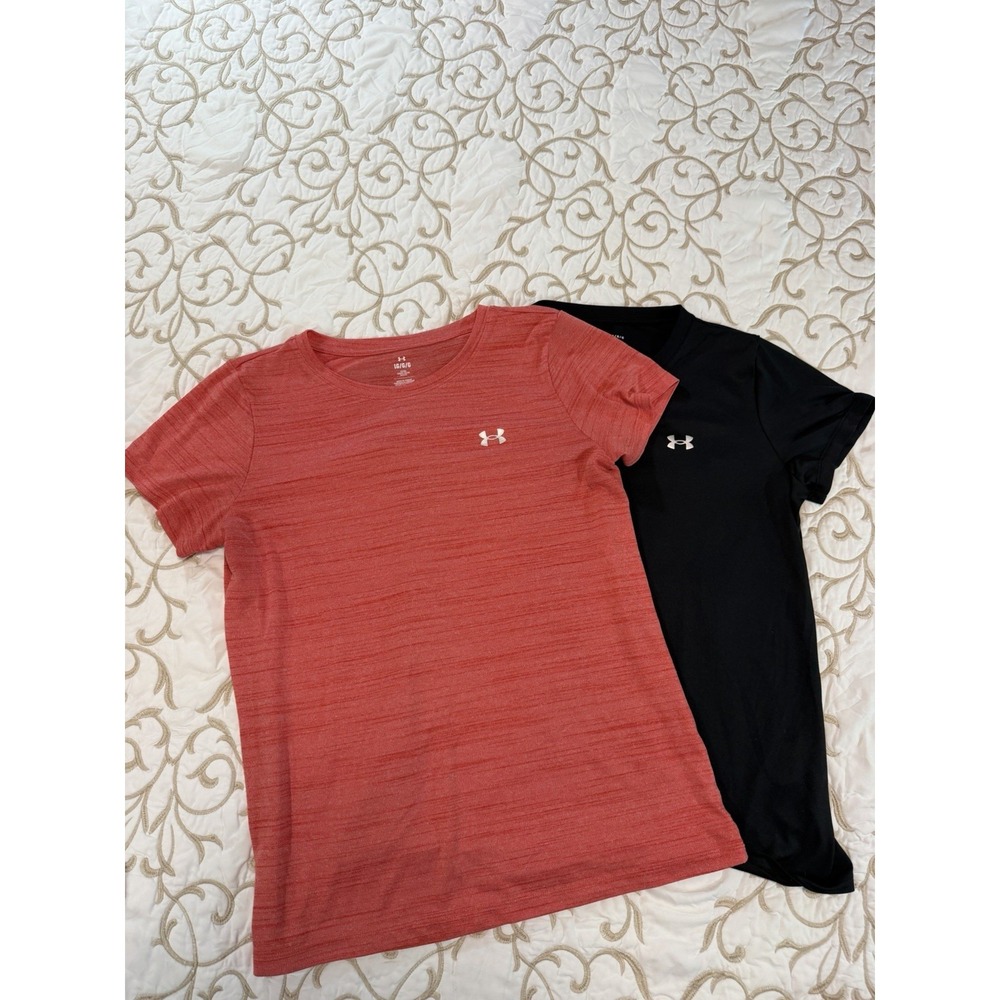Lot 2 Under Armour Women's Large Loose HeatGear Athletic Shirts Black Red